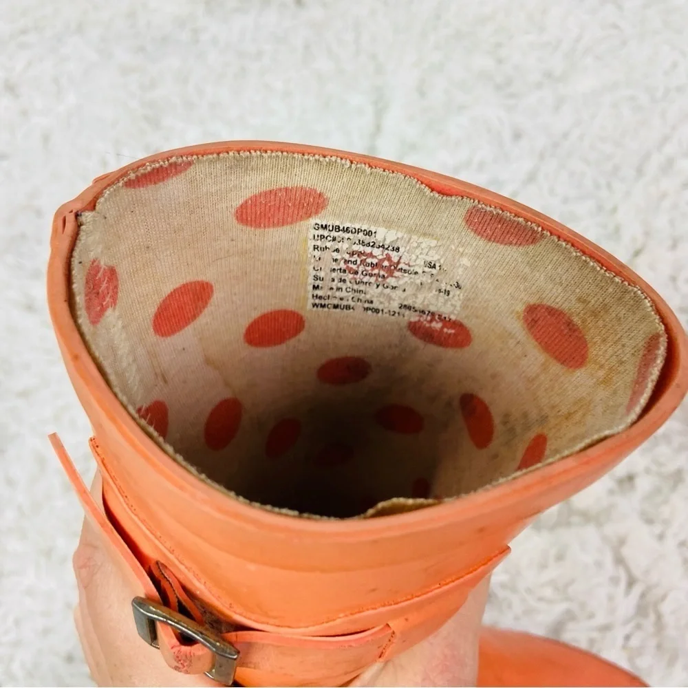 UNBRANDED kids Orange Rain Boots with Buckle size 11 / 12